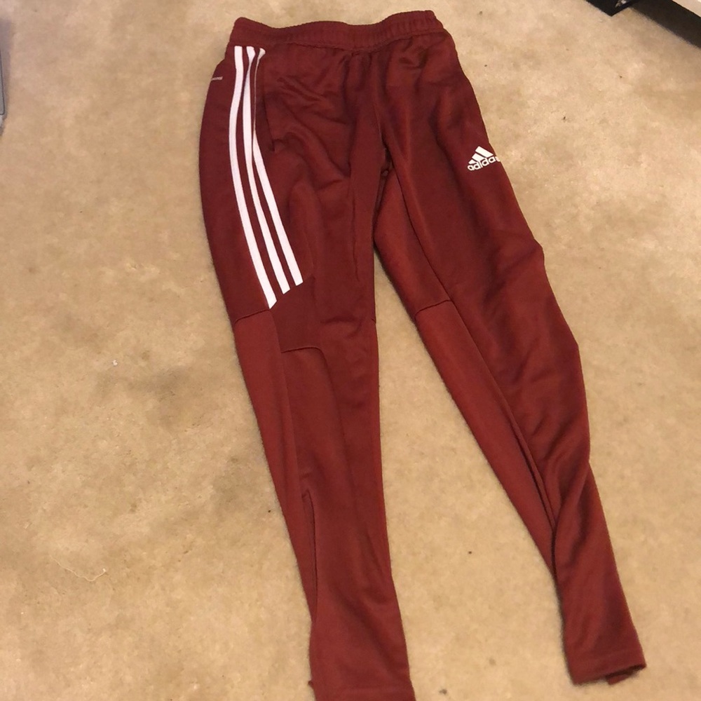 Red/rust color pants
